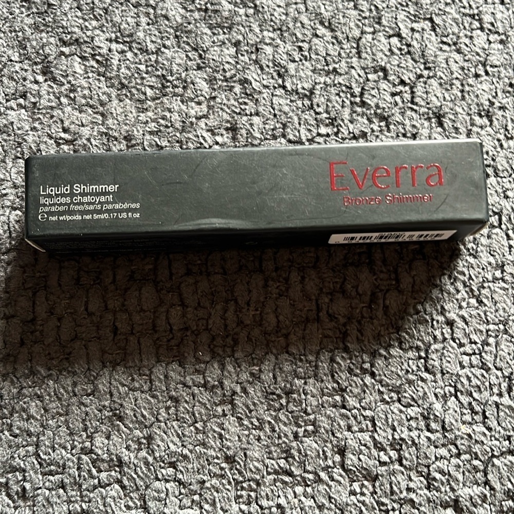 Everra Bronze Shimmer Liquid Shimmer